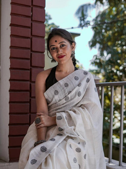 palka- dot saree