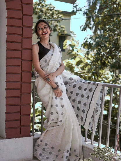 palka- dot saree