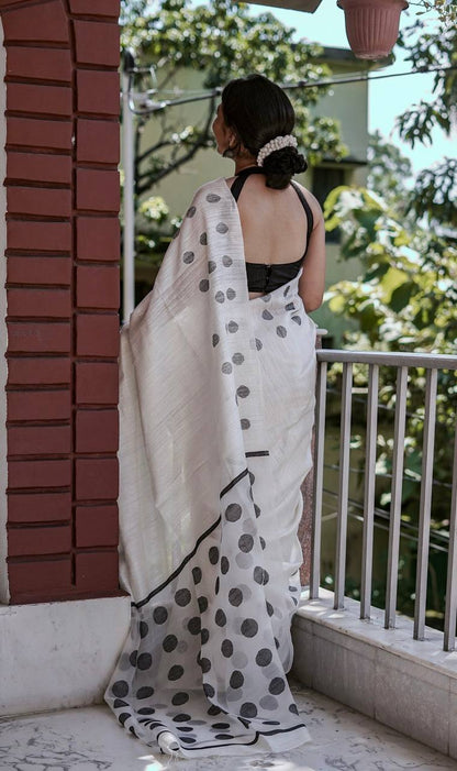 palka- dot saree
