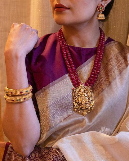 Royal Cream Banarasi Silk Saree with Maroon Border & Zari Weaving – Festive Wedding Wear